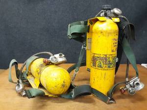 lot 131 image: (Lot of 2) Self Contained Breathing Tanks - NO SHIPPING