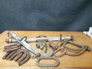 lot 140 image: Lot of Antique Iron, Eveners and Horseshoes - NO SHIPPING