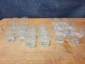 lot 197 image: Unused Vintage Crystal Glassware Set - NO SHIPPING
