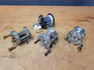 lot 207 image: (Lot of 4) Vintage Fishing Reels
