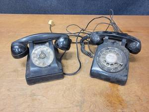 lot 218 image: Pair of Vintage Rotary Telephones - See if your kids know what these are, mine didnt