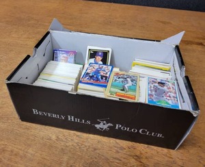 lot 315 image: Lot of Baseball Cards - Mostly 80s and 90s