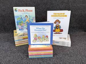 lot 252 image: Vintage Sets of Story Books - Sesame Street Book Club, Fraggle Rock Weekly Readers, and The Value of Series