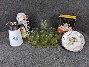 lot 261 image: Lot of Glassware and Kitchenware - NO SHIPPING