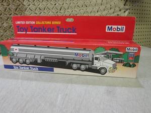 lot 20 image: (F-0) Mobil Limited Edition Collect...