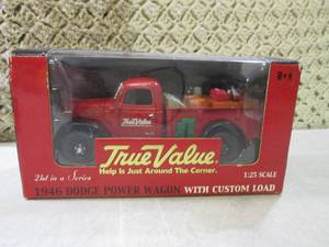 lot 51 image: (F-0) Ertl 1946 Dodge Power Wagon w...