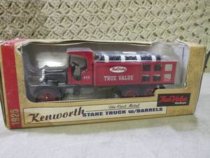 lot 52 image: (F-0) Ertl 1925 Kenworth Die-Cast M...
