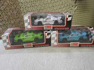 lot 60 image: (BS) Lot of 3 124 Scale Die Cast R...