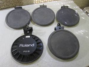 lot 66 image: (EW4) Lot of 5 Roland PD-5 Electron...