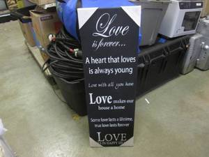 lot 81 image: (FS) Canvas Love Wall Decor 12 x 3...