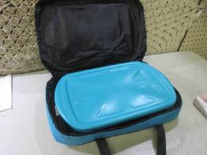lot 90 image: (D-2) Anchor Bake Dish with Lid and...