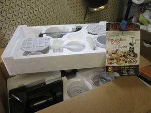 lot 112 image: (D-1) Le Presse Gourmet Food Styler...