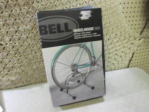 lot 122 image: (EW4) Bell WheelHouse 600 Rolling B...