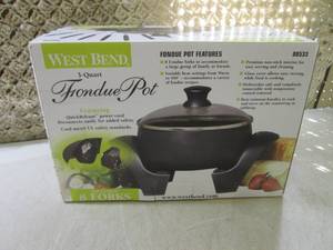 lot 141 image: (BSB) West Bend 3-Quart Fondue Pot...