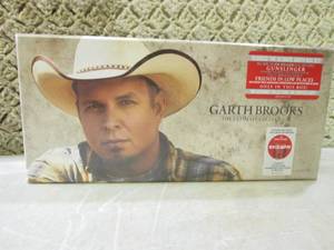lot 150 image: (EC1) Garth Brooks The Ultimate Col...