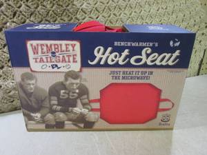 lot 152 image: (BSB) Wembley Tailgate Hot Seat...