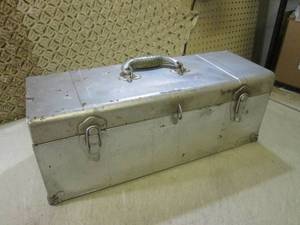 lot 156 image: (RM1) 19 Metal Tool Box with Misc ...