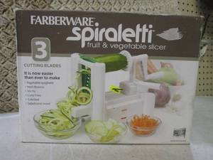 lot 181 image: (CS) Farberware Spiraletti Fruit & ...