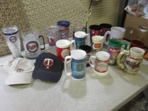 lot 212 image: (RM1) Assorted Twins and Beer Mugs ...