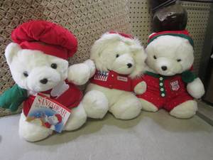 lot 223 image: (D-1T) Plush Santa Bears...