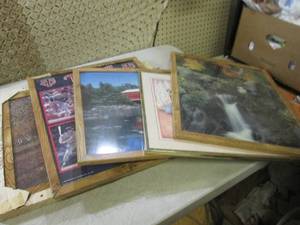 lot 227 image: (EC2) Assorted Framed Decor See Pho...