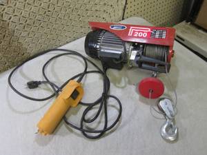 lot 230 image: (F-3) Northern Industrial Tools PA2...