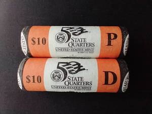 lot 24 image: 2 U.S. Mint UNC Rolls of IL State Quarters - P & D