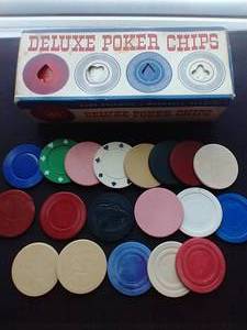 lot 88 image: Vintage Poker Chip Lot