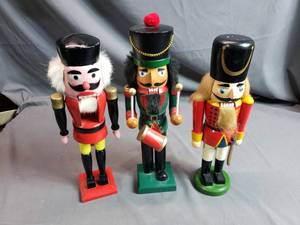 3 Nutcrackers
