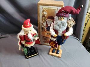 2 Santa Nutcrackers