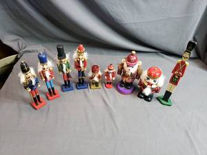 8 Smaller Nutcrackers and Other Wooden Decoration