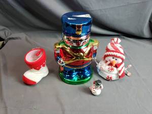 Snowman Cookie Jar and Smaller Snowmen