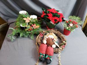 Christmas Season Dcor Items
