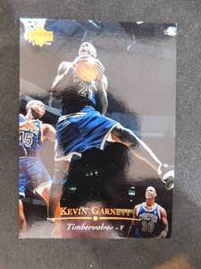 lot 37 image: 1995-96 Upper Deck Kevin Garnett Rookie Card #273