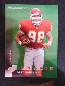 lot 76 image: 1997 Donruss Tony Gonzalez Rookie card #211