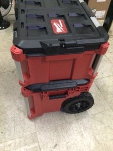 Milwaukee PACKOUT 22 in. Rolling Tool Box With Milwaukee PACKOUT 22 in. Large Portable Tool Box Fits Modular Storage System