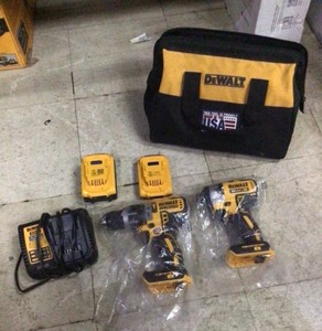 DEWALT 20-Volt MAX XR Cordless Brushless Hammer DrillImpact Combo Kit (2-Tool) with (1) 4.0Ah Battery & (1) 2.0Ah Battery