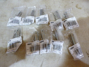 lot 67 image: 10 Hitch Pin Kits