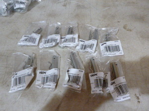 lot 69 image: 10 Hitch Pin Kits