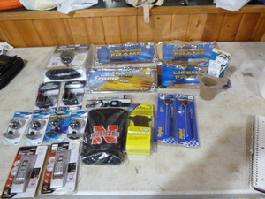 lot 76 image: Automotive Accessories
