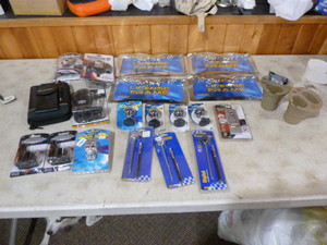 lot 77 image: Automotive Accessories