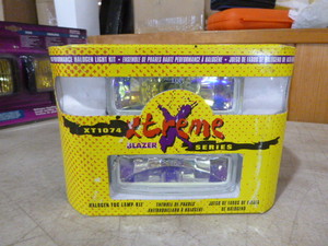 lot 95 image: Blazer Xtreme Series Halogen Fog Lamp Kit