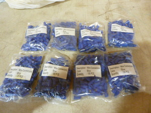 lot 170 image: 8 Bags of Wire Connectors