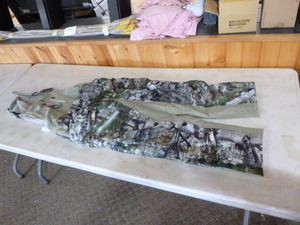 lot 192 image: Mossy Oak Yukon Gear Hunting Bibs