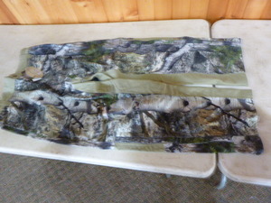 lot 208 image: Mossy Oak Yukon Gear Hunting Pants