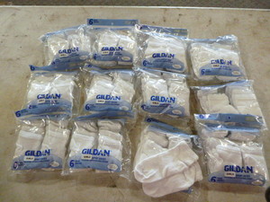 lot 258 image: 1 Dozen Packs of Gildan Girls Sports Socks