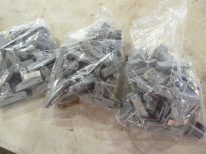 lot 277 image: 3 Bags of Magnetic Bag Clips