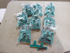 lot 279 image: 8 Bags of Magnetic Bag Clips
