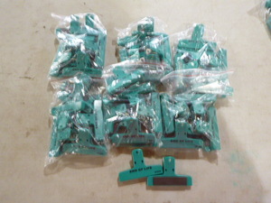 lot 280 image: 6 Bags of Magnetic Bag Clips