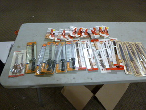 lot 284 image: Lot of Kitchen Knives